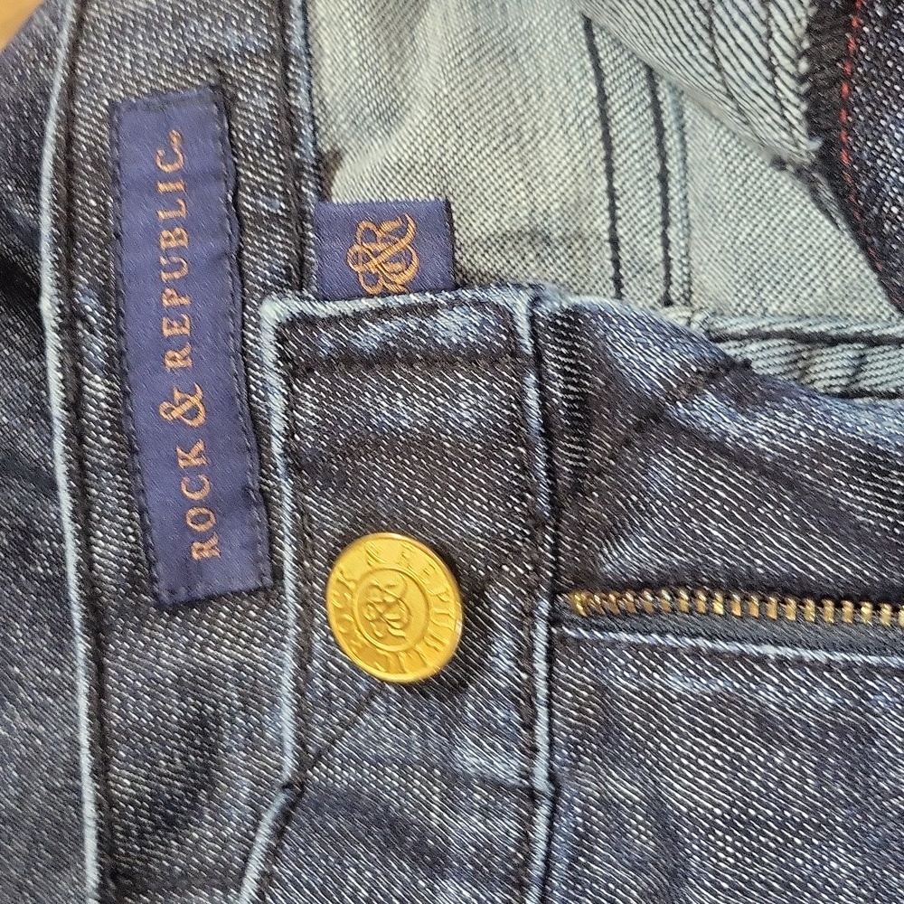 ROCK & REPUBLIC Gold Tone Button Detail Straight Leg 6 / 33.5+" inseam - Picture 4 of 16